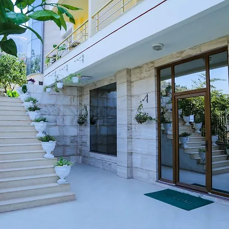 Monte-carlo ホテル Vlorë