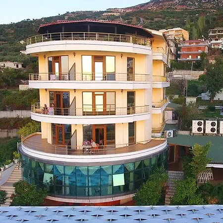 Monte-carlo 3*