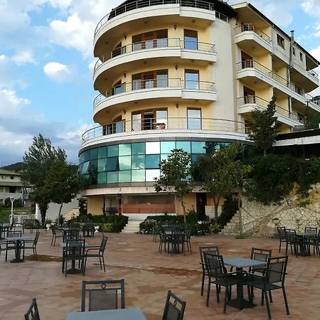 ホテル Monte-carlo Vlorë